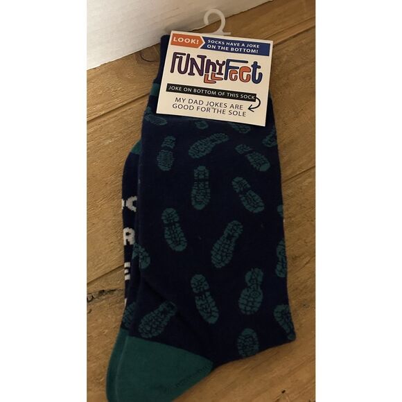 Funny Feet Dad Joke Socks - Picture 1 of 5